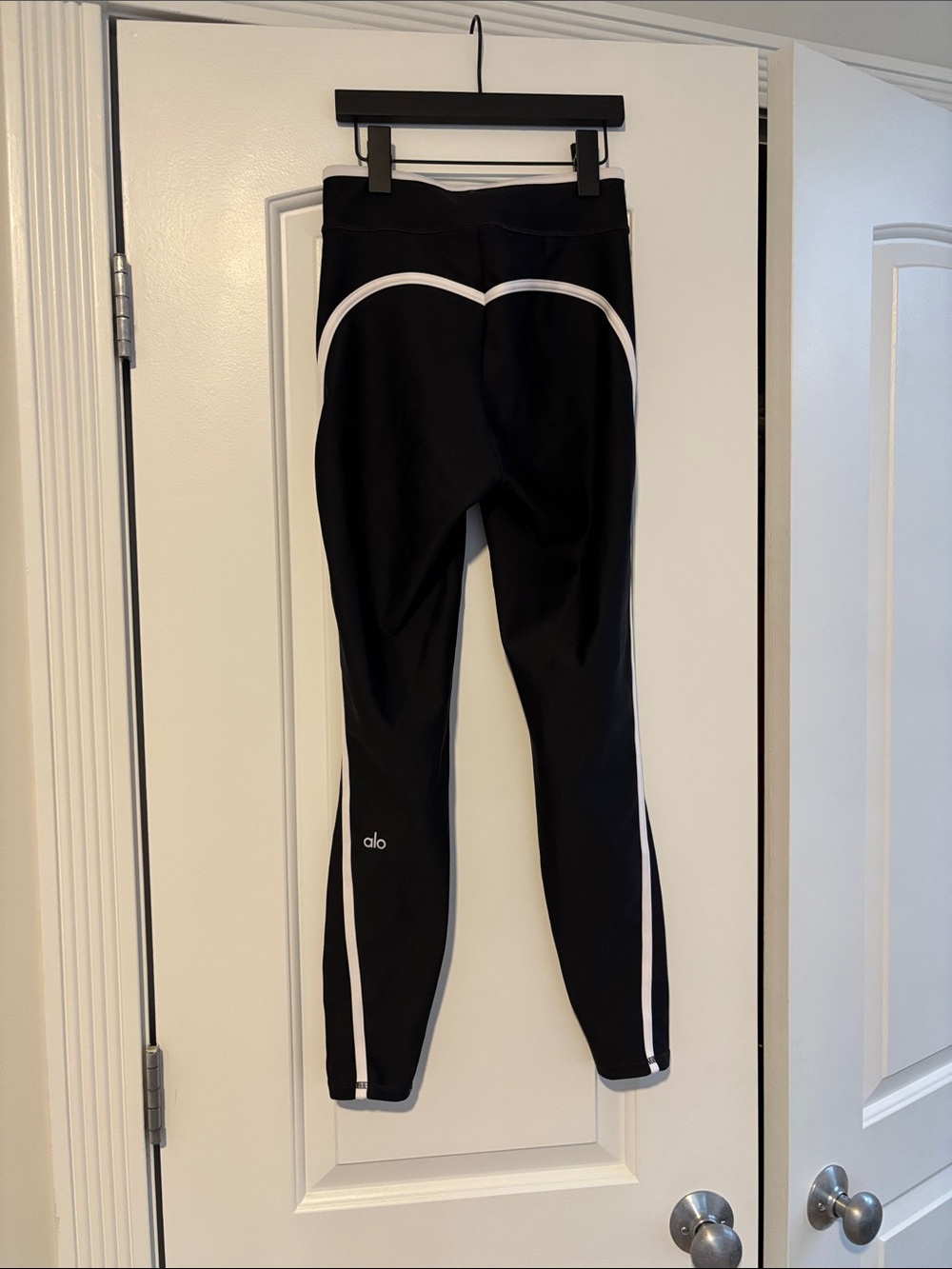 Alo Yoga Airlift Piped Contrast Legging